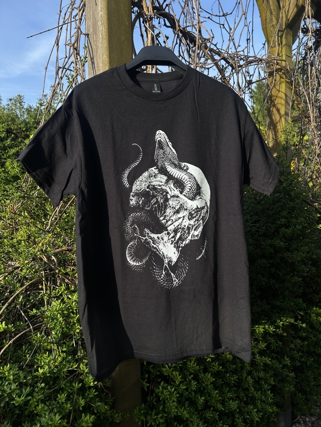 Skull & Snake By Themo